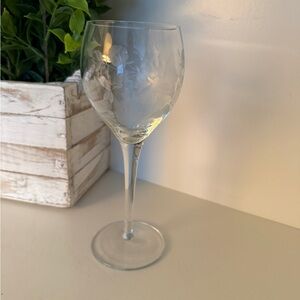 Princess House Elegant Etched Floral Design Crystal Stemmed Wine Glass - Clear